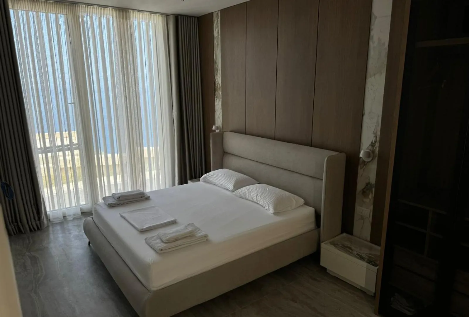 Apartment Palase Four C Three Bedroom Big Deluxe Villa 35 Albania
