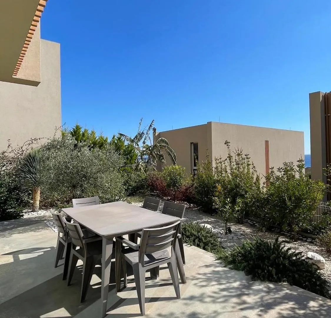 Palase Four C Three Bedroom Big Deluxe Villa 35 0*, Paljasa Albania